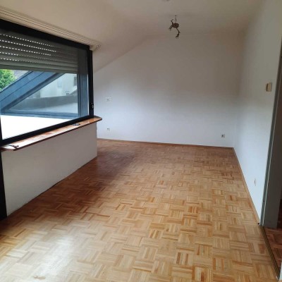 Schöne, zwei Zimmer Wohnung mit Dachterrasse in Aachen, Stadtbezirk Aachen-Brand