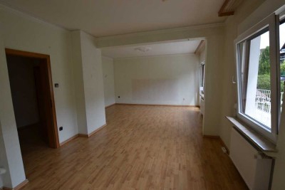 #Nicht mehr verfügbar# Schöne helle 3-Zimmer-Wohnung mit Balkon (Südlage)