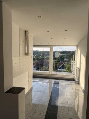 Fasanerieberg, Schöne 4-Zimmer-Wohnung mit gehobener Innenausstattung mit Balkon in Zweibrücken