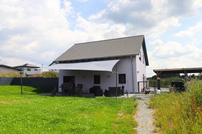 "Black Beauty" - neuwertiges und außergewöhnliches Haus in ruhiger Wohnlage