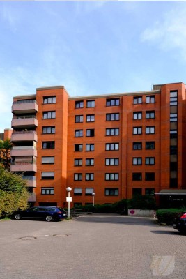 Attraktive 2-Zimmer-Wohnung in Neuss am Rhein mit Aufzug und Balkon und TG