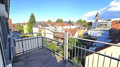 Geniale 3 - 4 Zimmer Dachstudiowohnung - in Top Zustand - in bester Lage von Offenburg-Ost***