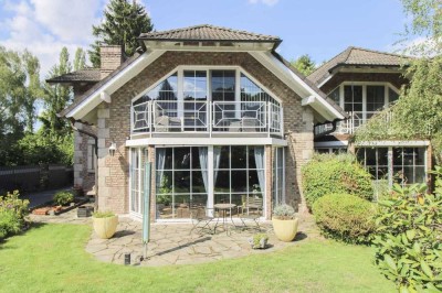 Wohnen mit Garten, Schwimmteich und Einliegerwohnung in Hennef-Stein (Sieg)