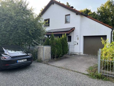 Alleinsteh , energieeff.Einfamilienhaus SR-Süd
m. Wintergarten, neuer Holzpelletheizung +Kachelofen