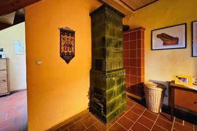 Einziehen & aufatmen – Natürlich wohnen im historischen Stampflehmhaus