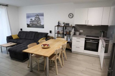Schöne moderne Souterrainwohnung