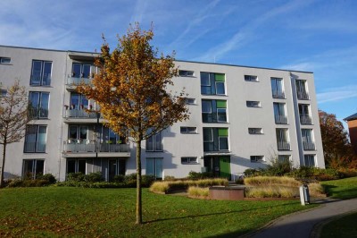 Helle Erdgeschosswohnung mit Terrasse in Innenstadtnähe
