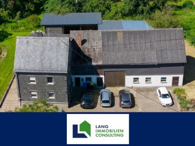 Ländliches Bauernhaus mit Platz für zwei Generationen – einschließlich Scheune Garage und Carport