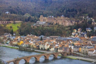 Heidelberg-Neuenheim, exklusive 2 ZKB, Balkon, zentral gelegen