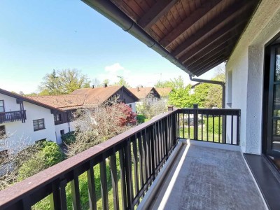 Gemütliche Familienwohnung mit 2 Bädern mitten in Deisenhofen....