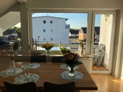 Schöne, geräumige 3-Zimmer-Wohnung mit tollem Balkon in ruhiger Lage in Bischweier