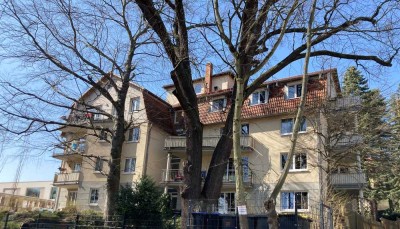 idyllische Villenlage * schicke 2-Zimmer-Wohnung * Balkon * Designfloorboden * Tiefgarage