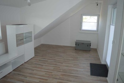 Stilvolle 2-Raum-Dachgeschosswohnung mit gehobener Innenausstattung, Dachterrasse + EBK in Welzheim