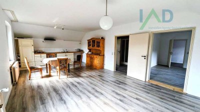 Attraktive Immobilie: Ehemaliger Gasthof mit Wohnungen, Nebengebäude und Baugrundstück!