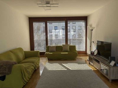 Helle  4 Zimmer Wohnung mit viel Platz für Ihre Kinder auf der großen Terrasse