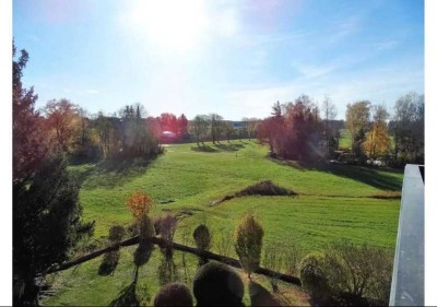 Dachgeschosswohnung mit tollem Weitblick (möbliert)