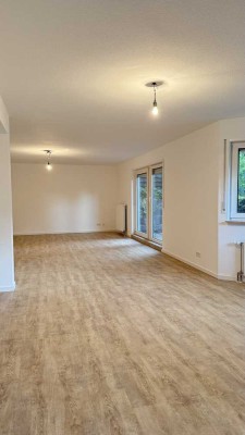 Neu renoviertes WG-Zimmer in möbelierter 4-Zimmer-Wohnung – inkl. Strom & WLAN – zentral in Bensheim