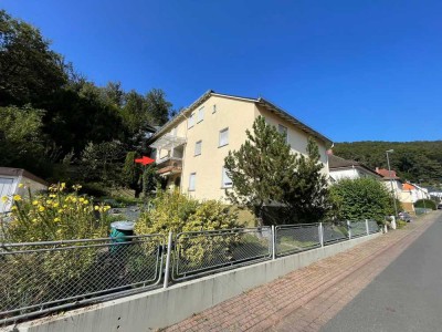 FAMILIENTRAUM! Attraktive 5-Zimmer-Wohnung mit Balkon und Einbauküche in Aarbergen. Schwimmbadnähe