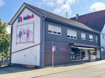 Alles unter einem Dach: 
Wohnung und Gewerbefläche