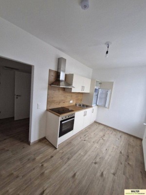 freundliche helle Single Wohnung