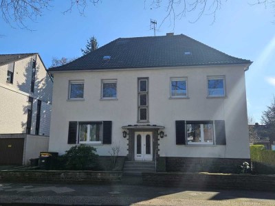 Wohnung in sehr beliebter Wohngegend (Schaeferstr.) großer Balkon/ Einbauküche