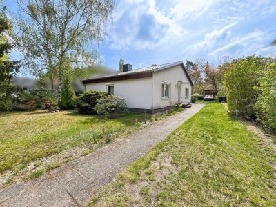Grundstück mit Südausrichtung und sanierungsbedürftigem Bungalow in Nutethal OT Bergholz-Rehbrücke