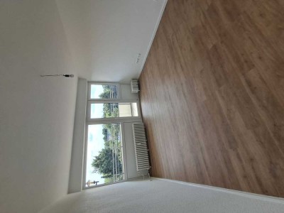 Helle 4-Zimmer-Wohnung mit Balkon in Wesseling