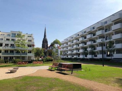 Wohnen am Schlosspark - Luxuriöse 3 Zimmer Wohnung mit großem Balkon und moderner Küche