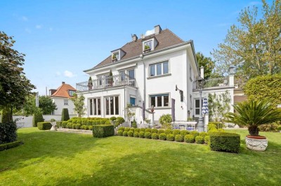 Außergewöhnliche Stadtvilla mit 3 WE & traumhaftem Garten