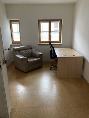 Kleines Reihenhaus in der Altstadt mit sechs Zimmern und Einbauküche in Nauen