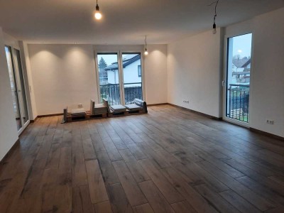 Hochwertige 4-Zimmer-Maisonette-Wohnung in Karlsdorf-Neuthard mit Garten
