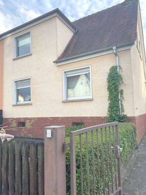 Charmante Doppelhaushälfte mit Potenzial – Ihr persönliches Zuhause in Hanau-Großauheim