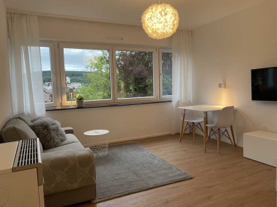 Exklusiv möblierte 1,5-Zimmer Wohnung in Halbhöhenlage