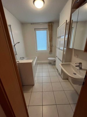 Renovierungsbedürftige 3-Zimmer Wohnung mit Balkon in Kronberg im Taunus