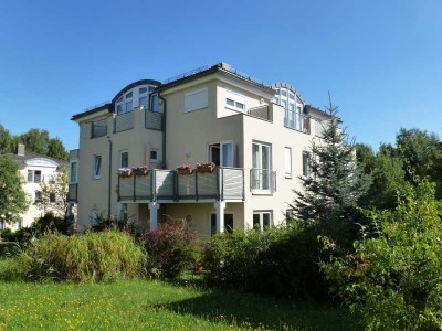 Zwei-(T)RAUM-Wohnung mit TERRASSE, GARTEN & EINBAUKÜCHE