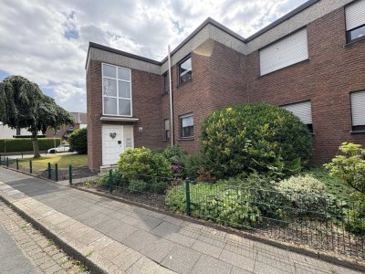 Schicke Erdgeschosswohnung mit Terrasse und Garage in ruhiger Wohnlage von Moers-Hochstrass
