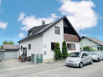 Hier fühlt man sich zuhause! Schönes Einfamilienhaus mit attraktivem Platzangebot und Solar!