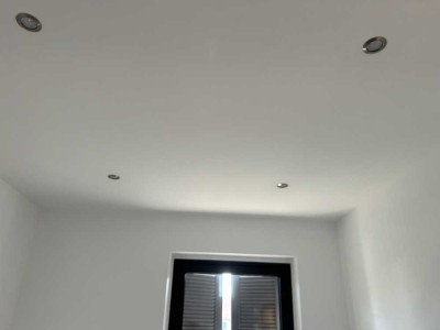 Schöne und vollständig renovierte 5-Raum-Wohnung mit Balkon in Homburg