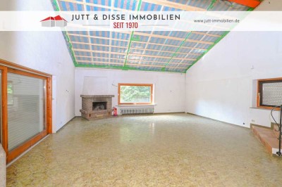 Einfamilienhaus mit neuem Dach, Ausbaureserve u. sonnigem Grundstück in guter Wohnlage von Malsch