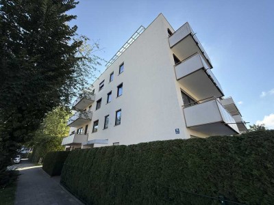 NEU RENOVIERT - Traumhafte 2 Zimmer Dachterrassenwohnung mit tollem Ausblick