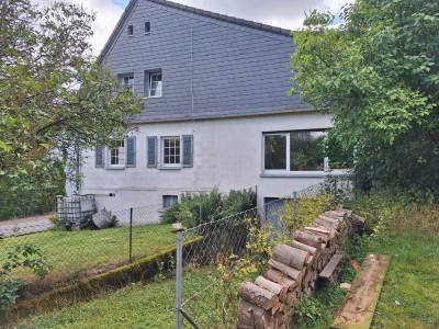 Ein- bis Zweifamilienhaus mit viel Nutzfläche