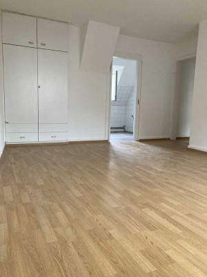 ***Zentral gelegene 2ZKB-Wohnung***