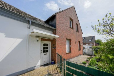 Vielseitiges Einfamilienhaus mit 3 Garagen in Grevenbroich Kapellen