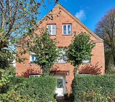 Altbau-Dachgeschoß-Wohnung in Wyk