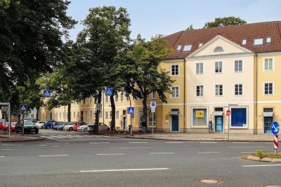 Dachgeschosswohnung in zentraler Lage mit Kochnische // DG