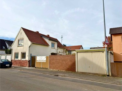 Renovierungsbedürftiges Einfamilienhaus mit Nebengebäude in Dannstadt-Schauernheim!