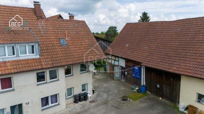 Mehrfamilienhaus mit großer Scheune in zentraler Lage