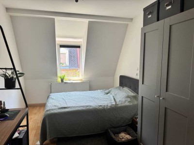 Geschmackvolle 2-Zimmer-Dachgeschosswohnung in Fürth (Lessingstraße)