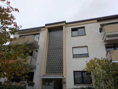 Frisch renovierte 2-Zimmer-Wohnung mit Balkon im 2. OG in Siegburg