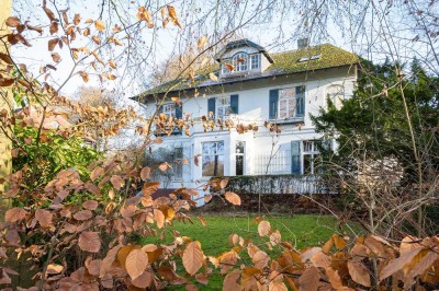 Vom Feinsten: Repräsentative Altbauwohnung mit großem Gemeinschaftsgarten